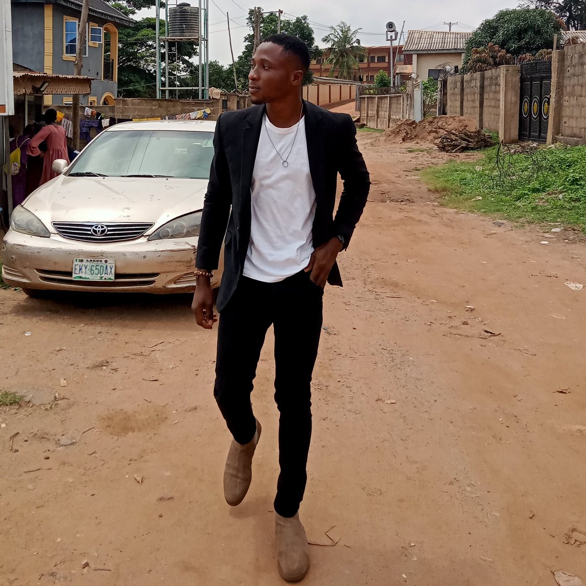 DennisAdebiyi's tweet photo. Open for modelling jobs #NewProfilePic #imakeitwork https://t.co/apgQqPhRcl