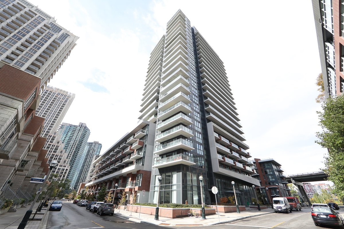 CdGreene's tweet photo. Just released  38 Iannuzzi St unit 503. $729,000
Located in Toronto's Fort York area.
1 Bedroom,1 washroom,Parking,and a locker.
For more information go to https://t.co/7hzIvOJ6B3
or call me directly 
Taylor Greene, Broker
Real Estate Homeward 
taylor@taylorgreene.ca
647-281-5411 https://t.co/ug3TaDaK6R