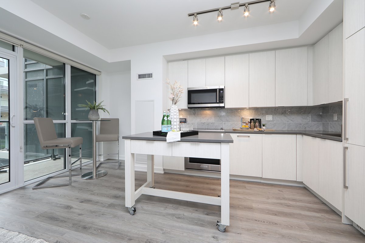 CdGreene's tweet photo. Just released  38 Iannuzzi St unit 503. $729,000
Located in Toronto's Fort York area.
1 Bedroom,1 washroom,Parking,and a locker.
For more information go to https://t.co/7hzIvOJ6B3
or call me directly 
Taylor Greene, Broker
Real Estate Homeward 
taylor@taylorgreene.ca
647-281-5411 https://t.co/ug3TaDaK6R