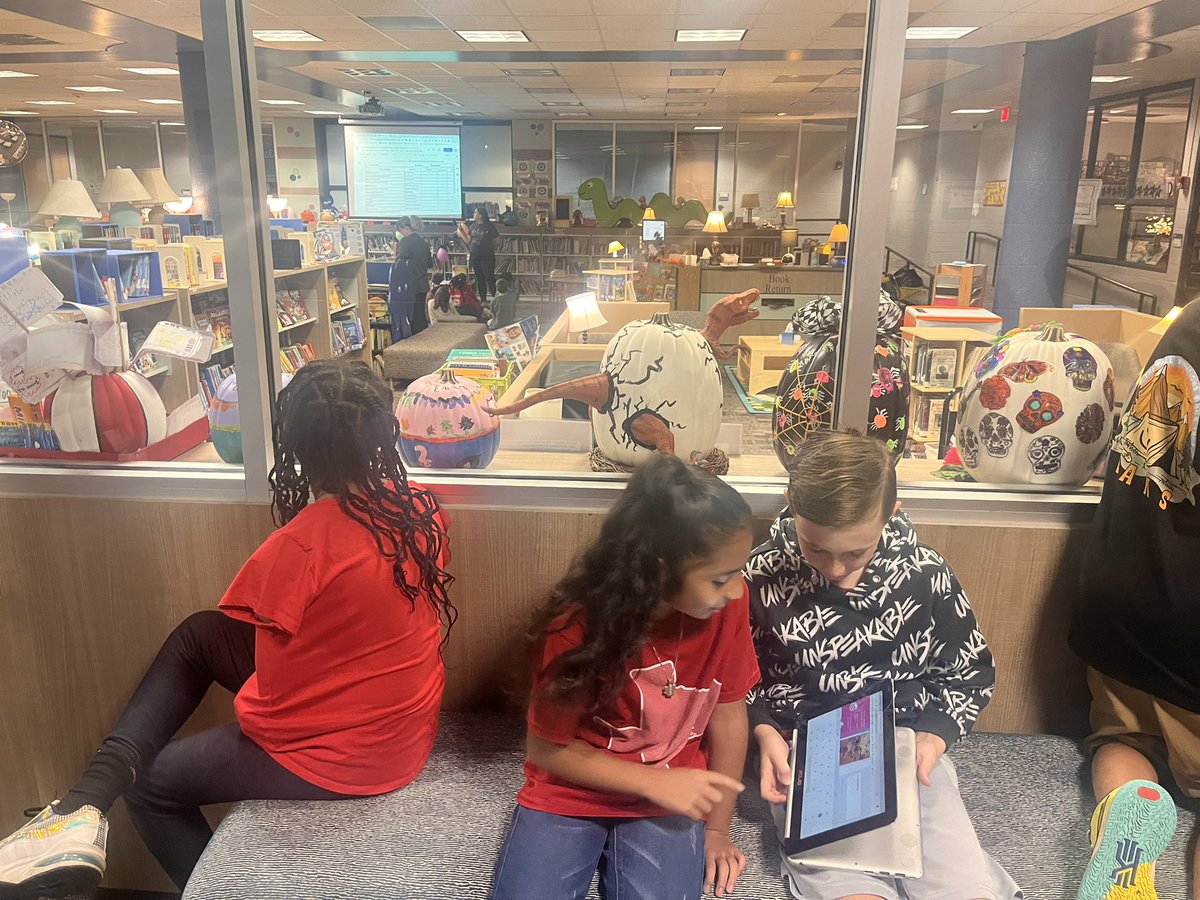 Let’s explore what happens around our building! Students were asked “what happens here and how do we know” then we used this skill to study what fossils can tell us about the past! Amazing insights from my 5th grade panthers today!!!
