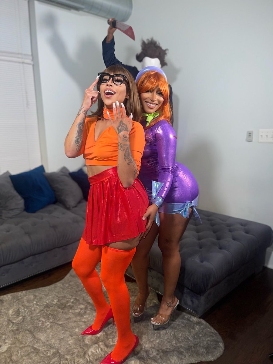DaphneThickAss on Twitter: "Daphne & Velma TAKE OVER COMING SOON‼️Me
