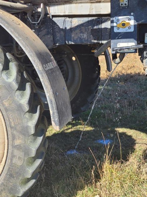 leafcutterguy's tweet photo. Pretty sure my sprayer is a bull. https://t.co/gHuBpy9dQE