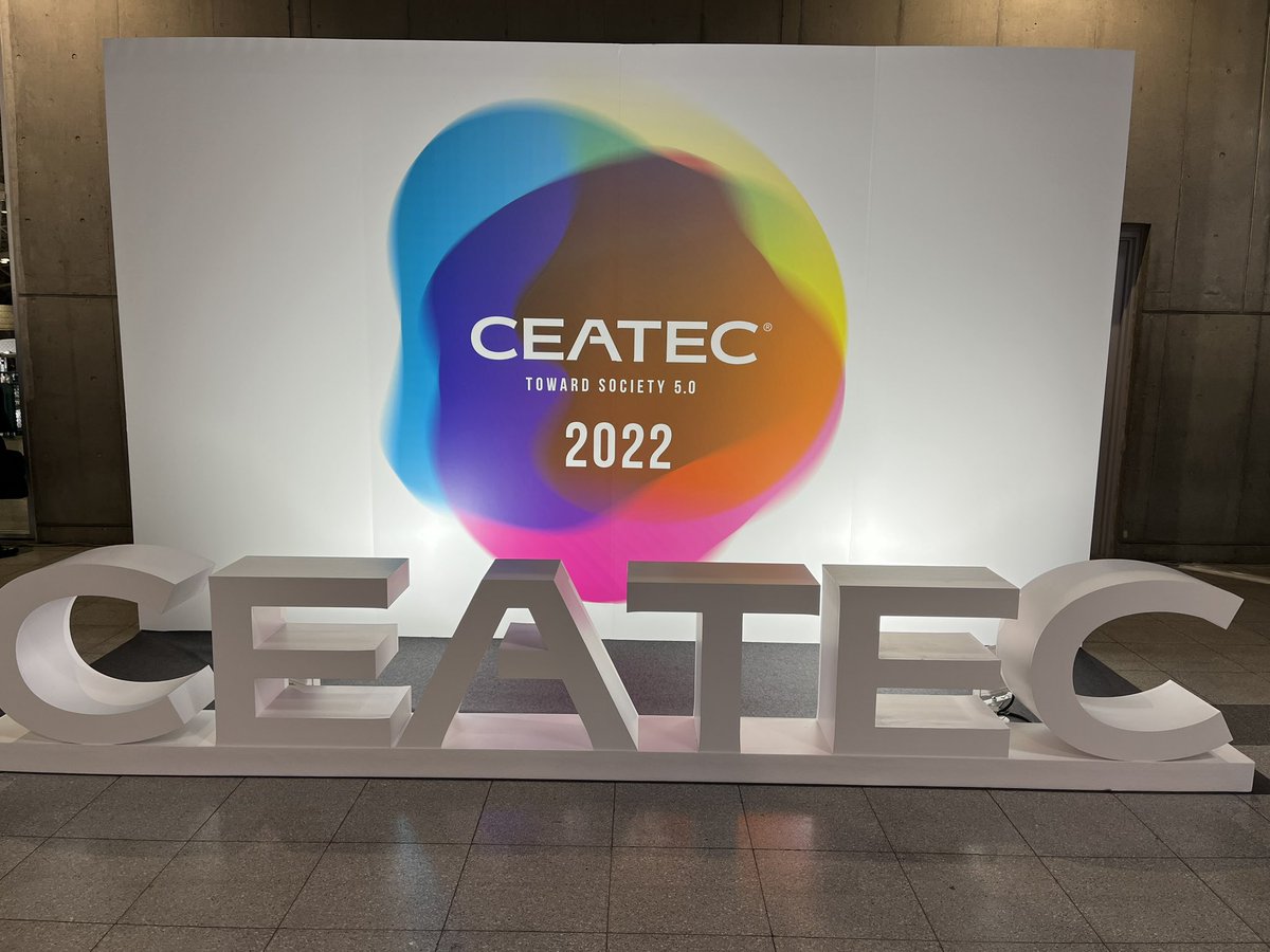 RSS_DEV_JP's tweet photo. CEATECのコーンズテクノロジー様のブースに弊社ソフトウェアを展示しています。
ultraleap3Diを使った非接触でのタップ、スワイプ、スクロール、ピンチインアウトといった操作が可能で３Dオブジェクトの回転、拡大縮小やドキュメントのスクロールなど体験できます。
#CEATEC #ncop #非接触 #ultraleap https://t.co/y7cydrNNsZ