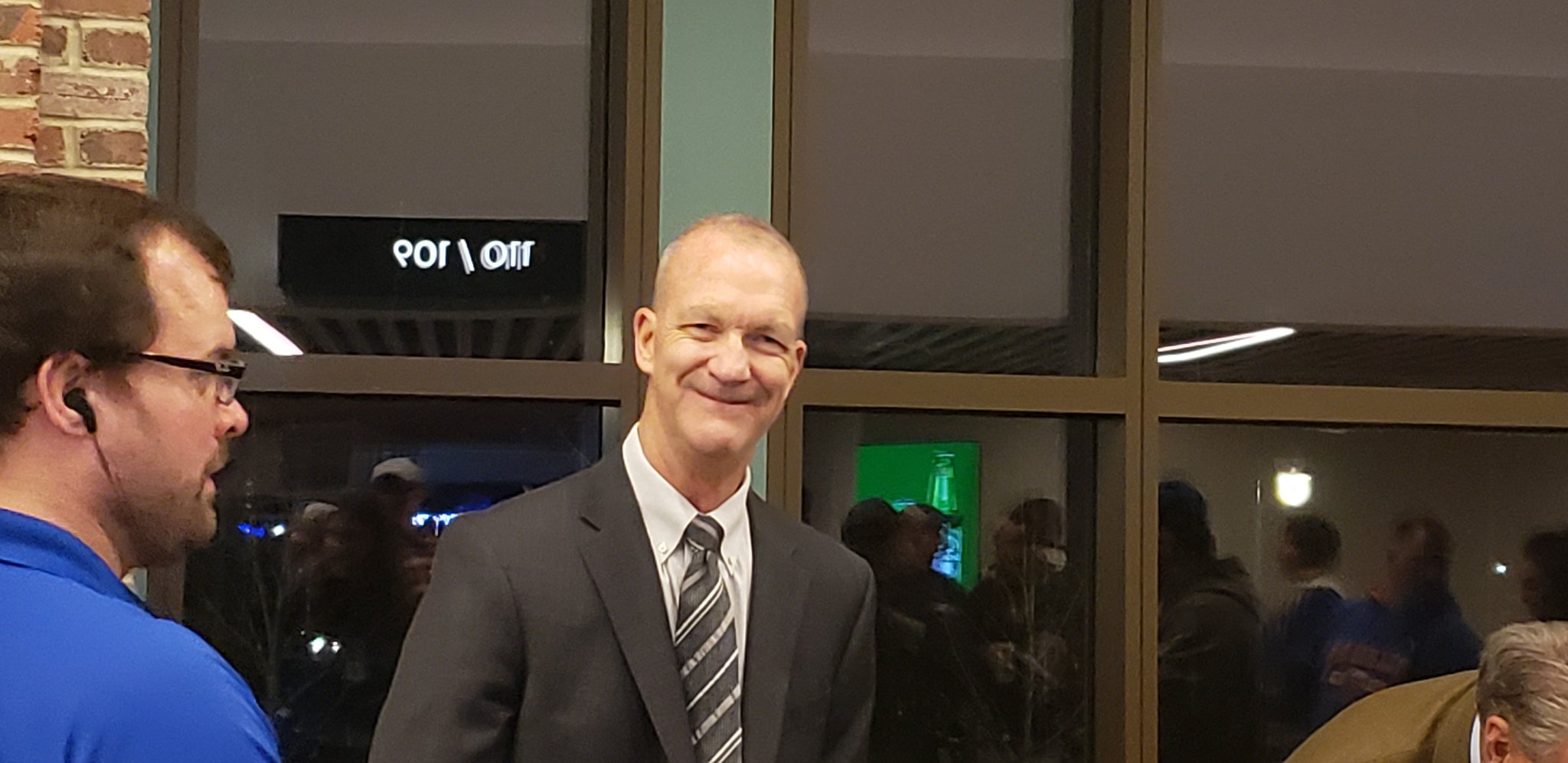 Happy Birthday to an Olympic Gold Medal winner and 4 Time Stanley Cups 
Ken Morrow 