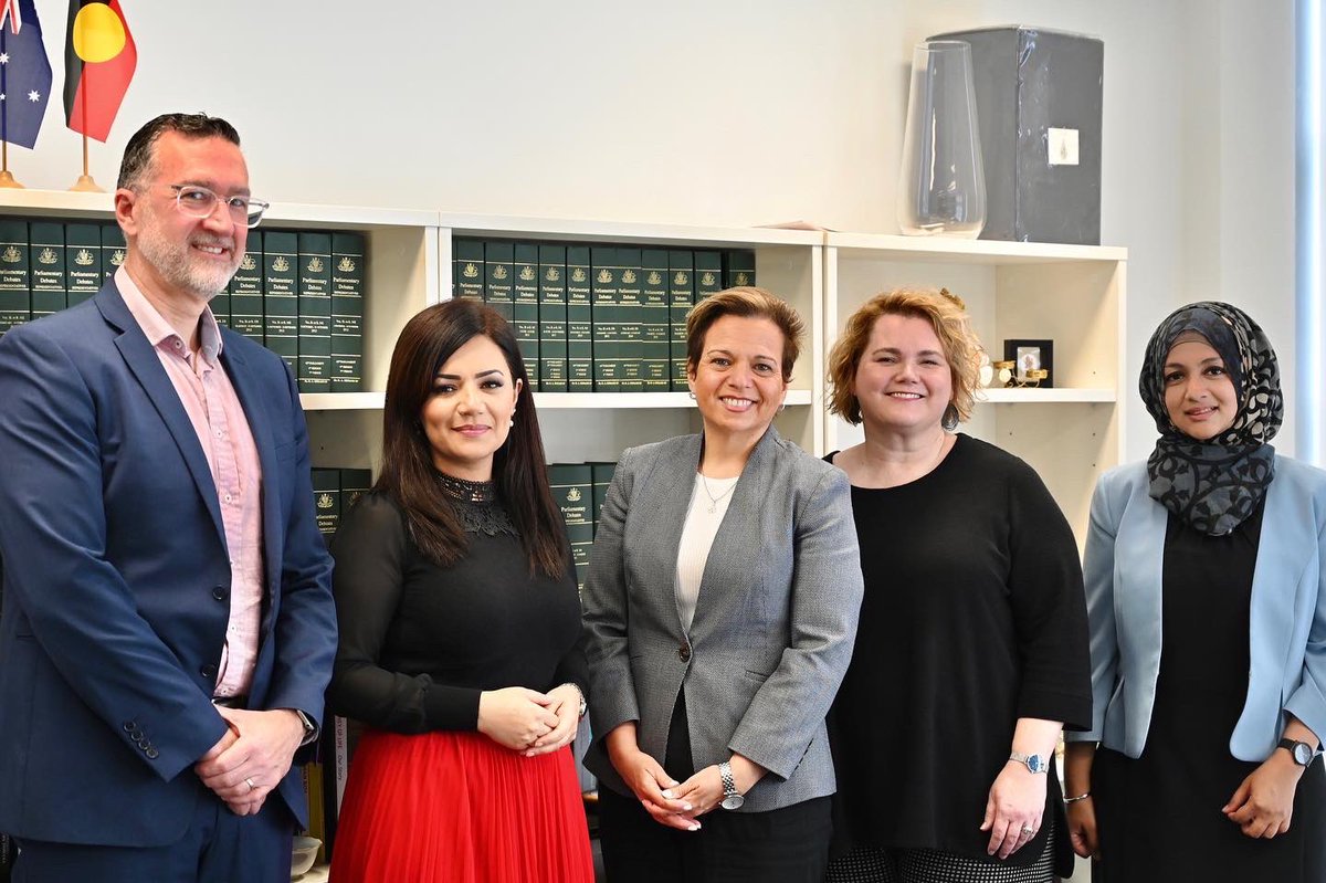 The Albanese Government is committed to working towards bridging Australia’s digital divide. This week it was great to meet up with @_AWOTM, @HOSTintl and @GoodThingsFdn to discuss how we can best support digital inclusion for migrants and refugees.