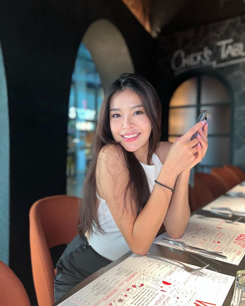 Angela15548's tweet photo. I collect smiles and then give them away....🥰 https://t.co/npQYCuNrgT