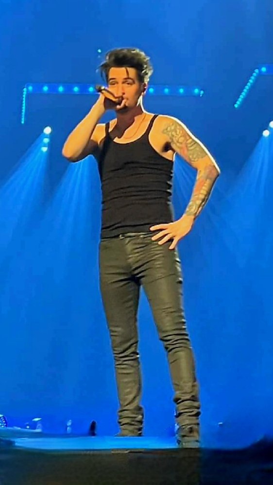Mitsukai0327's tweet photo. @PanicAtTheDisco #SeattleSinner for life!
Looking forward to a hopeful second leg of the tour!!
@PanicAtTheDisco @brendonurie @climatepledge https://t.co/QXgKOwmkLM