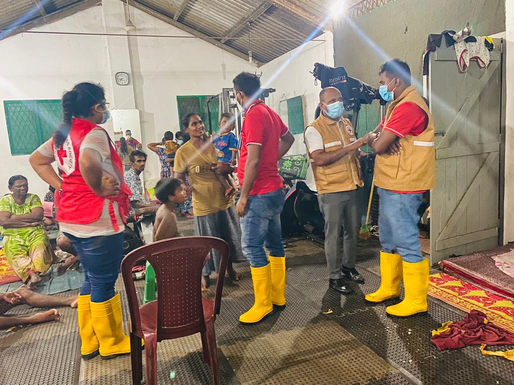 IFRC Asia Pacific (@ifrcasiapacific) on Twitter photo As monsoon rain swamps low-lying areas in Sri Lanka, Red Cross volunteers are responding.
"Our volunteers are assisting the most vulnerable affected by the floods. Teams are providing cooked meals, first aid and medical support."
-Jagath Abeysinghe, President <a href="/SLRedCross/">Sri Lanka Red Cross Society</a>. As monsoon rain swamps low-lying areas in Sri Lanka, Red Cross volunteers are responding.
"Our volunteers are assisting the most vulnerable affected by the floods. Teams are providing cooked meals, first aid and medical support."
-Jagath Abeysinghe, President <a href="/SLRedCross/">Sri Lanka Red Cross Society</a>.