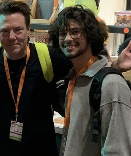 xolothinker's tweet photo. obsessed with his hair in these pictures https://t.co/bn43MPkji3
