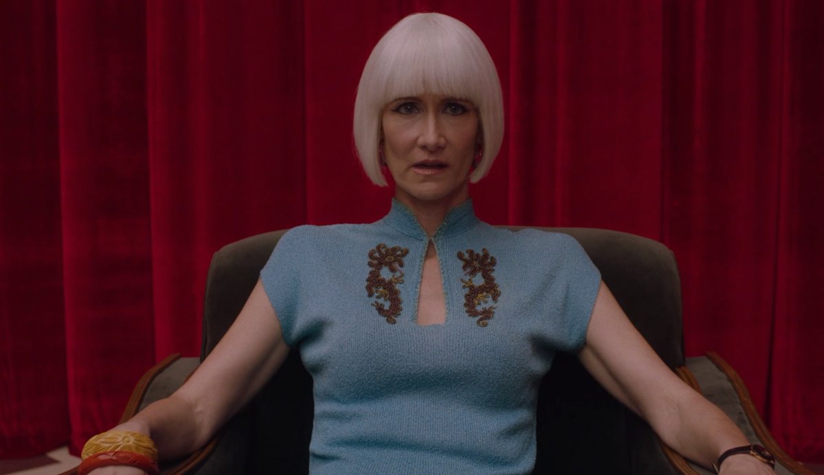 choppingwoodpod's tweet photo. David Lynch directing Laura Dern https://t.co/u5LvthiOau