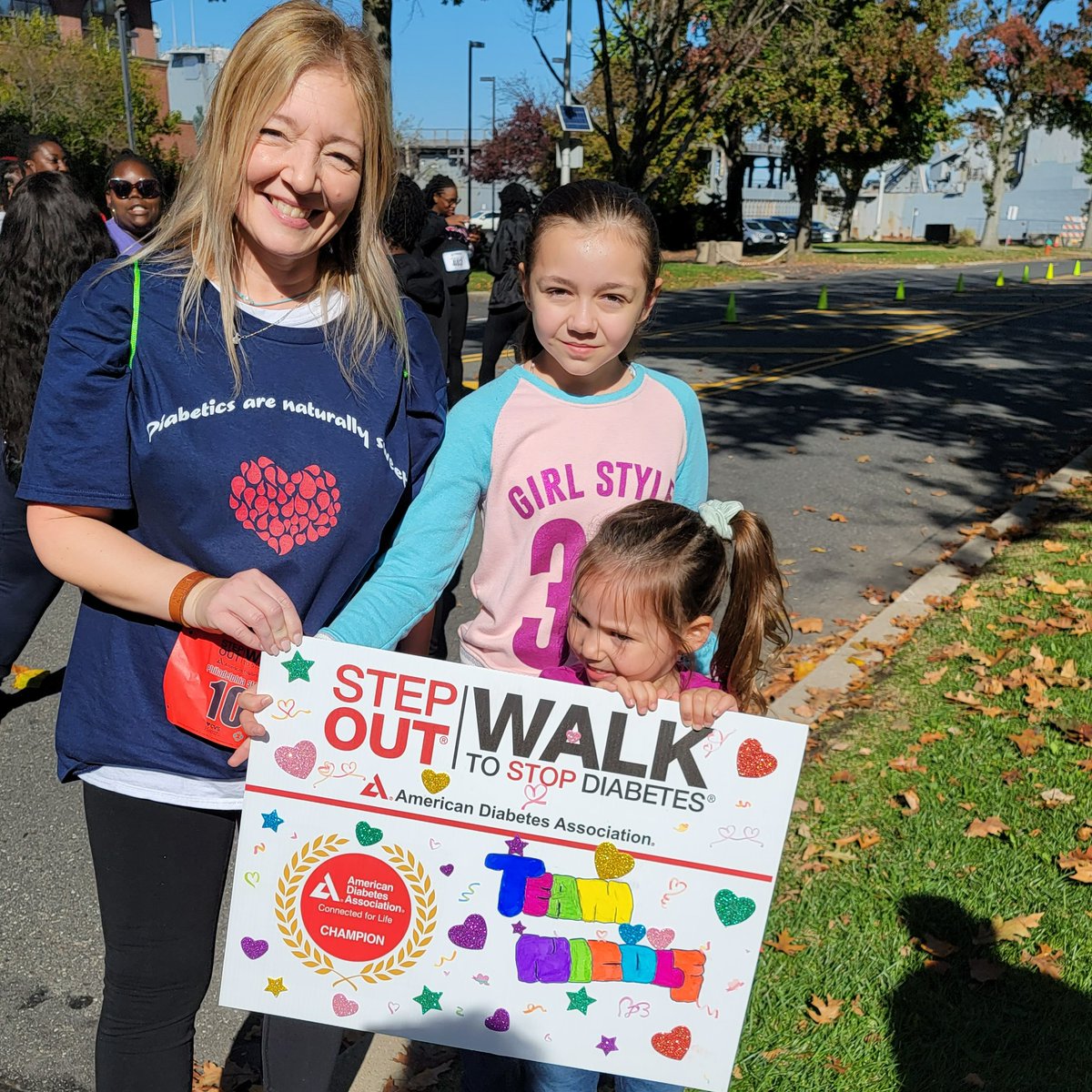 DrSeemaKazmi's tweet photo. ❤️I walk for my #patients!❤️#Glad to be a part of @AmDiabetesAssn #StepOutPhilly to raise #funds for #diabetes #research, #advocacy, and #resources to support the #Health and #Wellbeing of those with #Diabetes. Thnx #Teams @UPS, @IBX, @accessiblepharmacy &amp; @Walgreens for coming! https://t.co/c5KGojIFIL