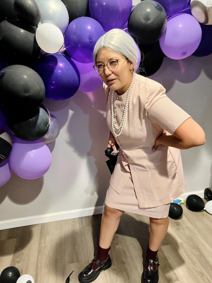 shleeeee's tweet photo. I was myself this year 👵🏽 #Doñashley https://t.co/z0gStNWRYa