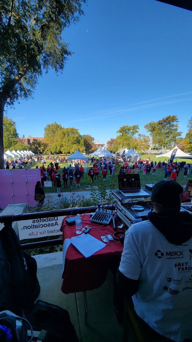 DrSeemaKazmi's tweet photo. ❤️I walk for my #patients!❤️#Glad to be a part of @AmDiabetesAssn #StepOutPhilly to raise #funds for #diabetes #research, #advocacy, and #resources to support the #Health and #Wellbeing of those with #Diabetes. Thnx #Teams @UPS, @IBX, @accessiblepharmacy &amp; @Walgreens for coming! https://t.co/c5KGojIFIL
