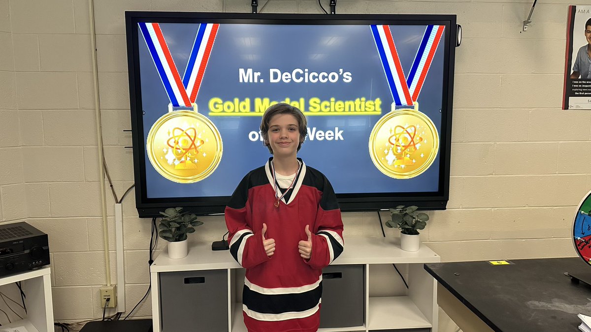 mrcdccc's tweet photo. This is what a “Gold Medal Scientist” looks like. Not only did they earn a medal to take home, they also earned a spin on the classroom prize wheel and bragging rights for a week. 🏅🤓 https://t.co/Frr304ipsf