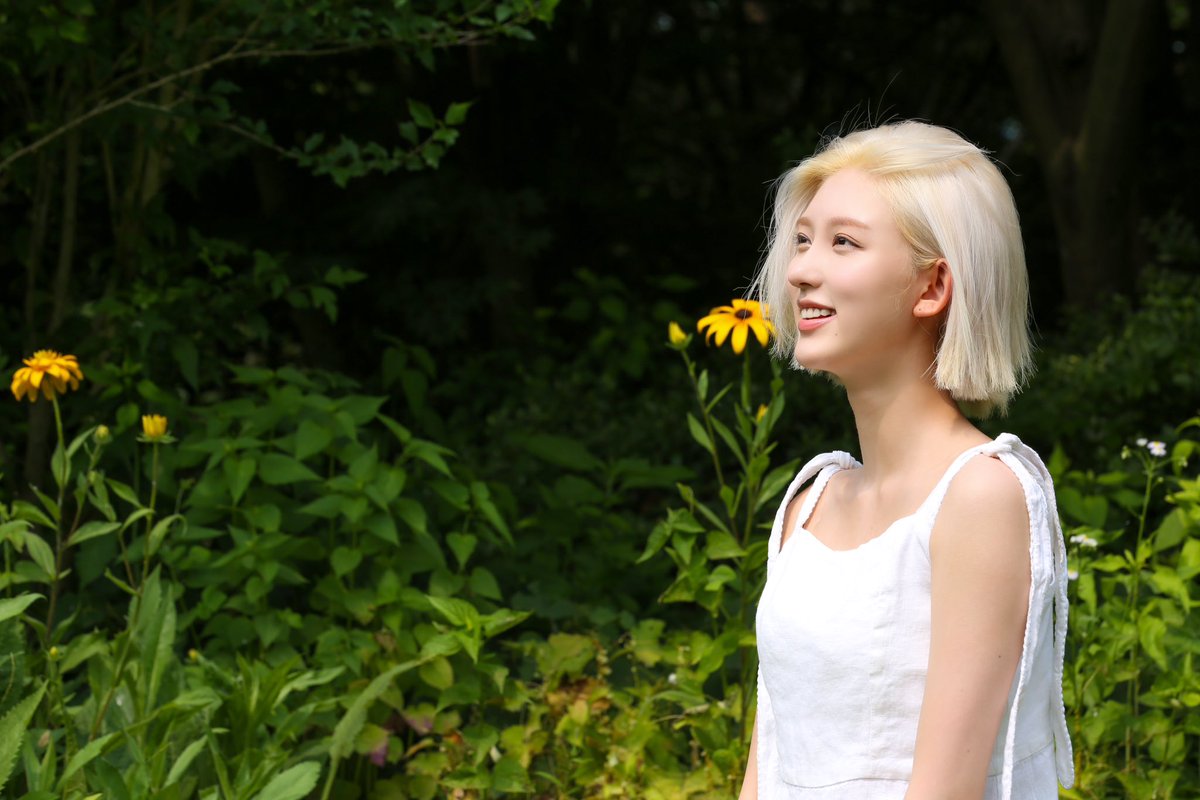 ivepics_'s tweet photo. #GAEUL ‘I'VE SUMMER FILM’ Behind The Scenes https://t.co/bjuuZ18mZ6