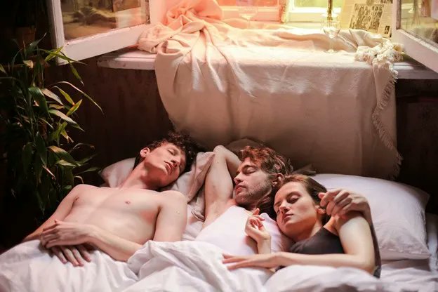 SwingTowns's tweet photo. Sex Relationships With Other Partners: 7 Sex Experts Tips https://t.co/rnmD8LJaOF #multiplepartners #relationshiptips #7tips https://t.co/2poSCSH2ub