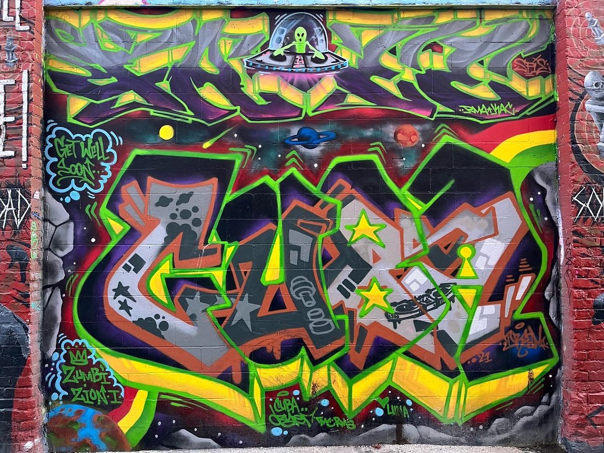 RapSnacksRadio's tweet photo. I keep trying to tell y’all… Bay Area writers ain’t no punks!!! 🎨 ✨❤️🔥🌉💯 #RIPZumbi #RIPDOOM #RIPCUBA https://t.co/Gfuw8HdLL2