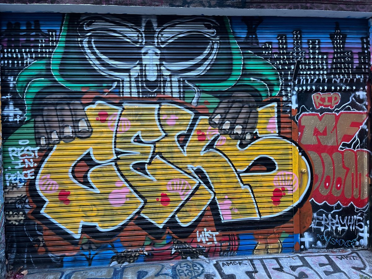 RapSnacksRadio's tweet photo. I keep trying to tell y’all… Bay Area writers ain’t no punks!!! 🎨 ✨❤️🔥🌉💯 #RIPZumbi #RIPDOOM #RIPCUBA https://t.co/Gfuw8HdLL2
