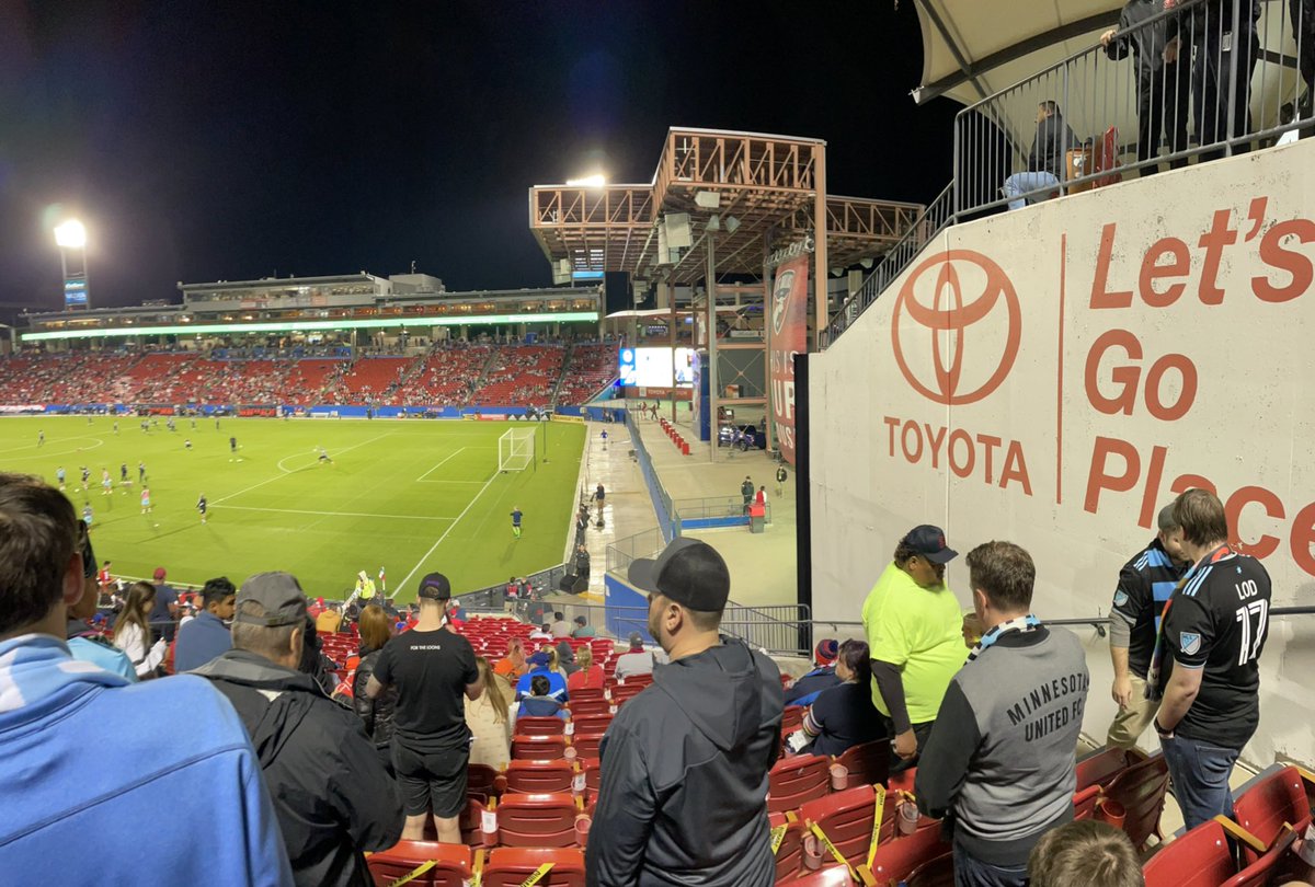 theattachment's tweet photo. Win and slightly less lose, away days with @loonstravel are the best #LoonsOverDAL https://t.co/kqxjhy1WoS