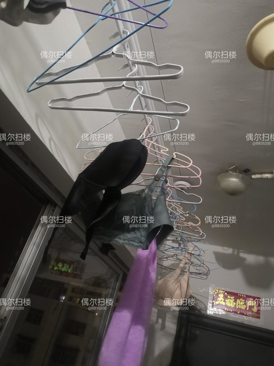 lll835200's tweet photo. 终于又可以扫楼了，凌晨扫了一栋25层的，收获很一般，看看今晚在继续
#鞋袜 #原味 #射鞋 #足控 #胸罩 #长靴 #高跟鞋 #扫楼 https://t.co/7WMDUlKrer