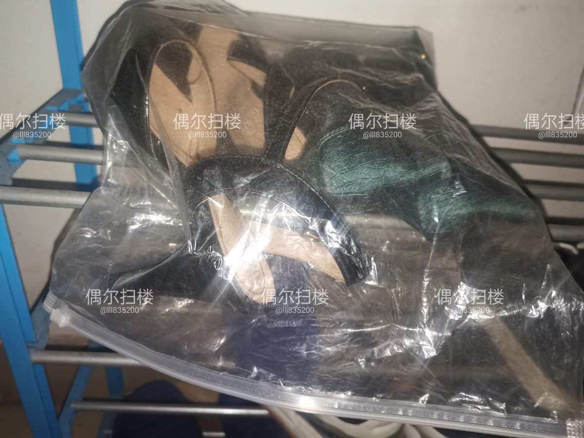 lll835200's tweet photo. 终于又可以扫楼了，凌晨扫了一栋25层的，收获很一般，看看今晚在继续
#鞋袜 #原味 #射鞋 #足控 #胸罩 #长靴 #高跟鞋 #扫楼 https://t.co/7WMDUlKrer