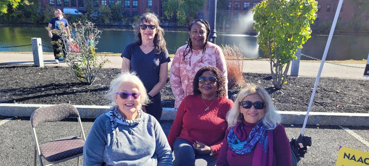 Greater Nashua Area NAACP at Nashua Riverfest 2022 last weekend. A wonderful event!

#nashua #nashuaNH #NashuaRiverfest #NAACP #NashuaNAACP #NAACPNH #NAACPNewEngland #Fall2022