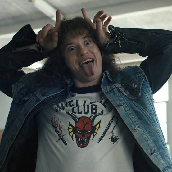 reyplayera's tweet photo. ¿Ya sabes de qué te vas a disfrazar en este Halloween? Nuestra propuesta es de Eddie de Stranger Things. 

Adquiere la playera del Hellfire Club, aquí: https://t.co/f8DafWRs82 
Envío gratis a cualquier lugar de México en compras superiores a $599.00 https://t.co/zR39aZCz1y