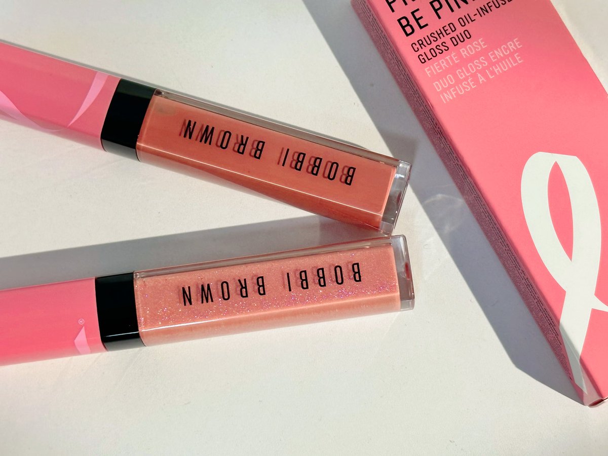 Khunsomsree's tweet photo. เนี่ย ๆ สวยแล้วยังใจบุญ เซตพิเศษ! Crushed Oil-Infused Gloss Duo Limited Edition สำหรับโครงการ Breast Cancer Awareness 2022 เพื่อเป็นส่วนหนึ่งในการสนับสนุนการรณรงค์ภัยร้ายจากมะเร็งเต้านม 
เซตละ 1,600 บาท 
(จากปกติแท่งละ 1,300 บาท) https://t.co/4y1TCaVNOy