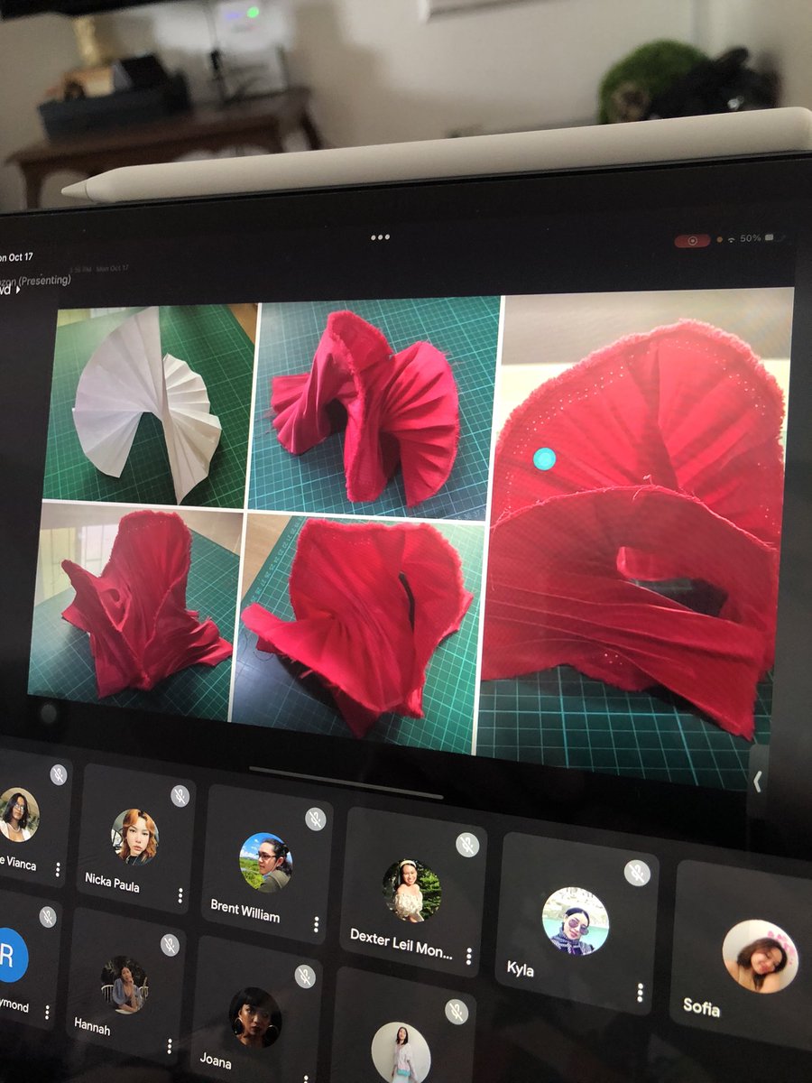 louisclaparols's tweet photo. Last week i challenged the kids in my Materials &amp; Resources class, to do their Paper Manipulation activity on Fabrics… so ayun..💥💥💥
@SoFAcollege 
#SoFaDesignInstitute
#WeLiveDesign https://t.co/HvO0OdESYJ