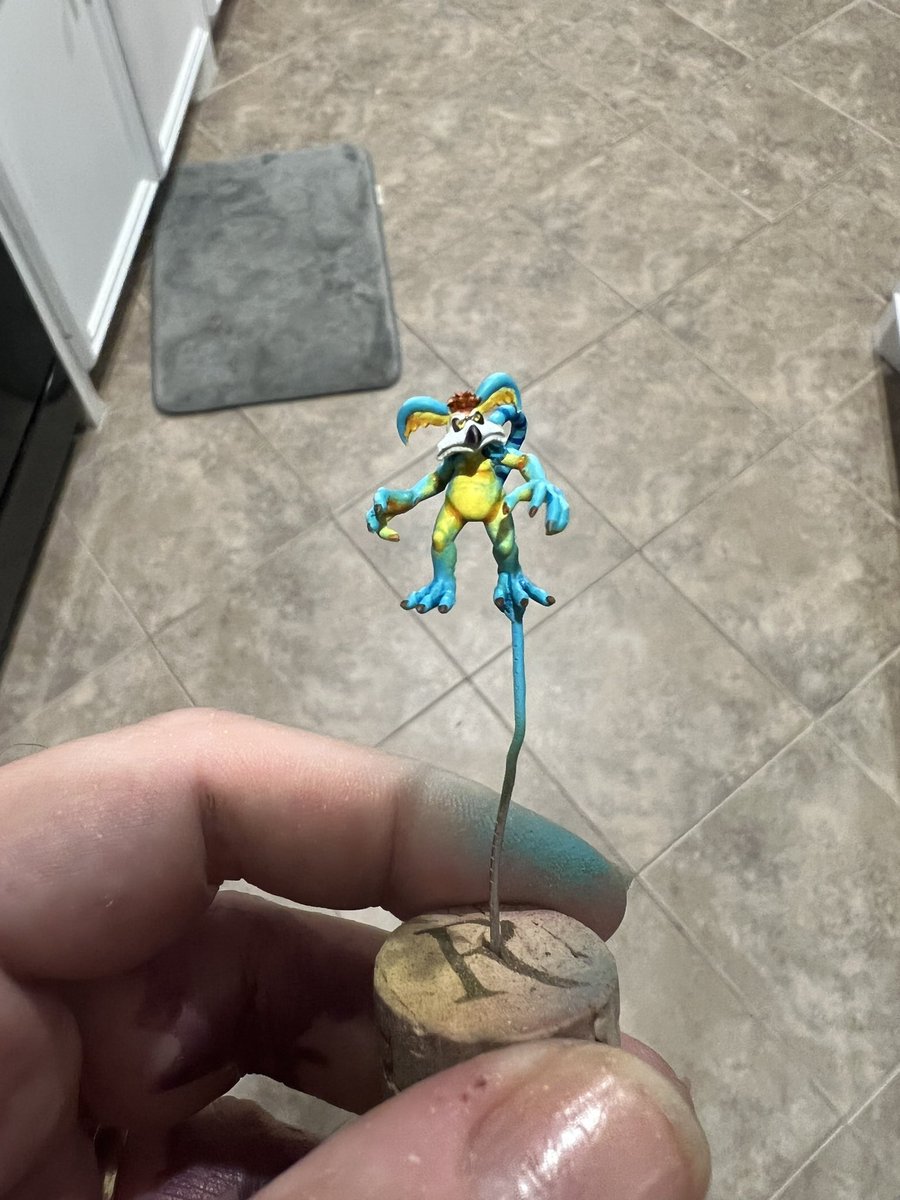 minisbymeyer's tweet photo. Pikk Mukmuk WIP. Tiny little guy. #miniaturepainting #paintingminiatures #starwarslegion #pikmukmuk #starwarsrebels #starwars https://t.co/lPgK9CGmvM