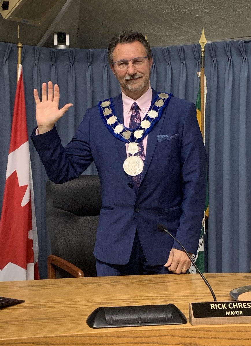 And that’s a wrap on Rick Chrest’s last ever city council meeting! After 8 years as mayor and a previous 11 as city councillor with the ⁦<a href="/CityBrandon/">City of Brandon</a>⁩, it’s a fond and emotional farewell ❤️#bdnmb ⁦