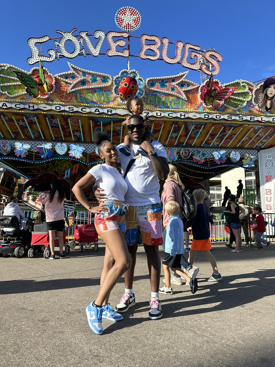 611Smooth's tweet photo. 3 years Later….. We have a 1 year old, and I am a 100 pounds heavier 🤣 https://t.co/xs4VLHnGzQ