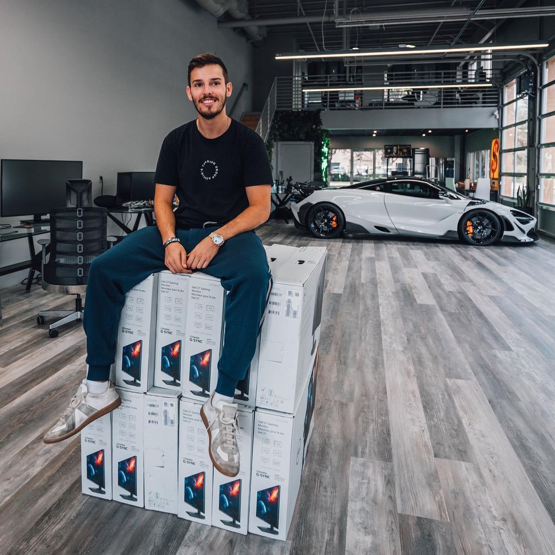austinnedaal's tweet photo. It’s all coming together… the vision for this place is huge and to see it come to reality is amazing. 1 of many monitor shipments has arrived, and still got work to do until I finally reveal what we’re cookin up in this place! Anything is possible with an idea + execution https://t.co/LWBDugIMOa
