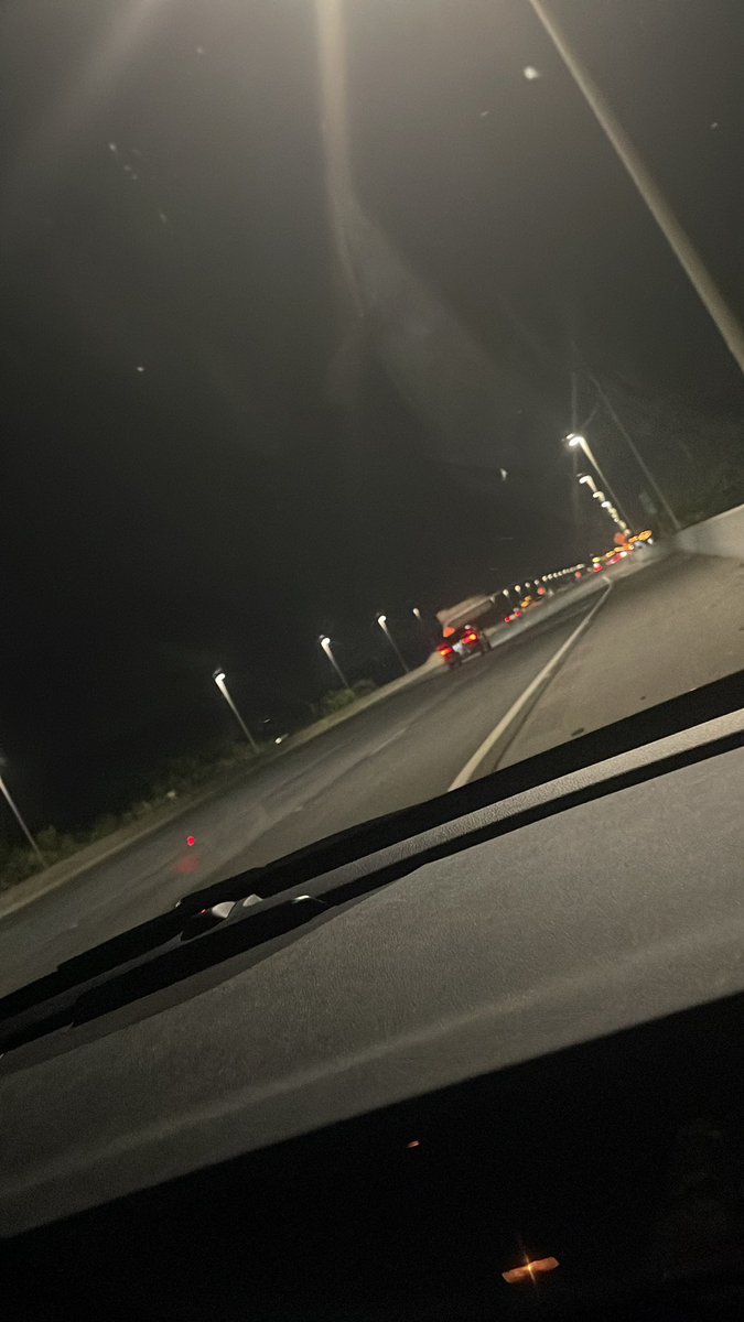 klm7934's tweet photo. Sitting on I275 in Tampa waiting for a two truck after @Avis rented us an electric vehicle with no charge. Went 1.8 miles before it died. Let’s not forget this is the 2nd vehicle. The first vehicle in D38 didn’t even exist. #3rdtimesacharm #REALAvisService #SwitchtoEnterprise https://t.co/qWjdC5xOk9