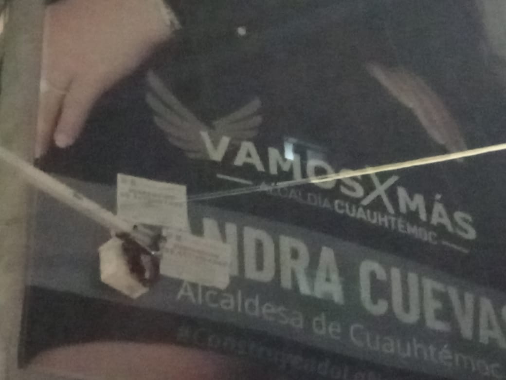 AdyxOlea's tweet photo. Ya por fin intervino el @inveacdmx jajajaaj ahora mañana a esperar que venga con su cantaleta que es persecución política, pinché morena hasta la lluvia controla para boicotearla jaajaja le cayó de perlas la lluvia de todos modos su informe duraba 1 minuto https://t.co/q73dvKa5AK