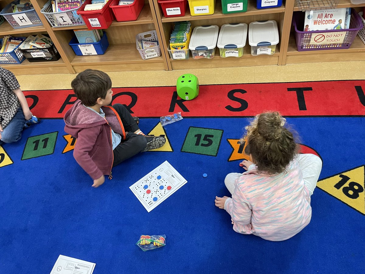 MrsShapiroK15's tweet photo. Math is always more fun with a friend @BetsyRossMahwah https://t.co/gILq2Et8w4