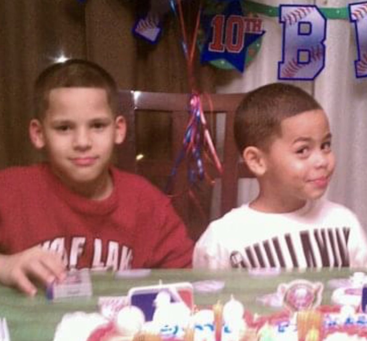Momma_Destroy's tweet photo. Mommas little weezles! Wish you were still this little @Destroy_215 @xJay215 💙💙💙(💙💙) https://t.co/6VEfoDHOUE