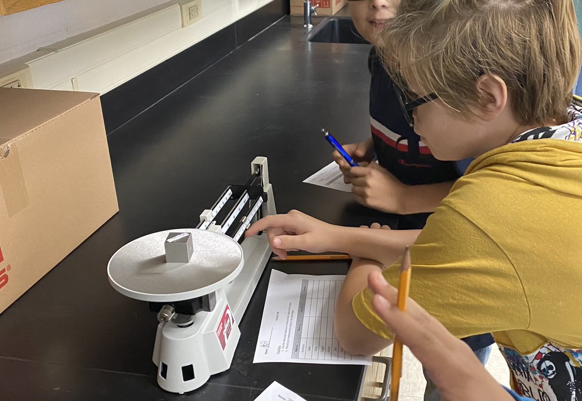rodriguez_sci's tweet photo. Today our Wolverine Scientist ๐พpracticed on their measuring skills by using these cool new triple beam balances. They did a great job collaborating with each other. ๐๐ผ@NISDZachry @NISDMSScience #nisdmssciencecoach https://t.co/5qmch5cPpS