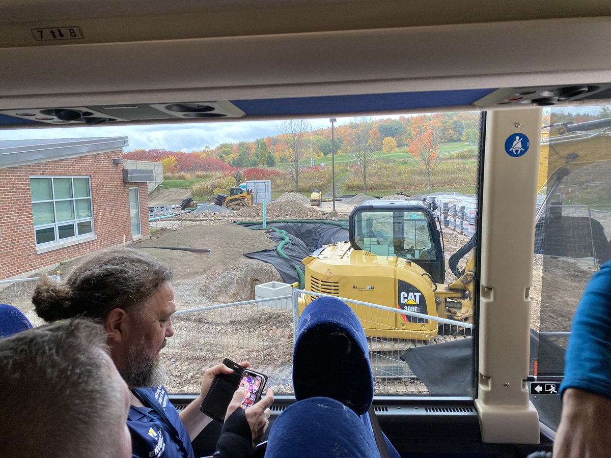 ADLatornell's tweet photo. Drive-by stop at the @ConservHalton HQ LID Project. Staff have been working to planning LID projects for the admin building to reduce the impact runoff from impervious surfaces has on the watershed. #Latornell #reimaginingconservation https://t.co/hQB3CBLujr