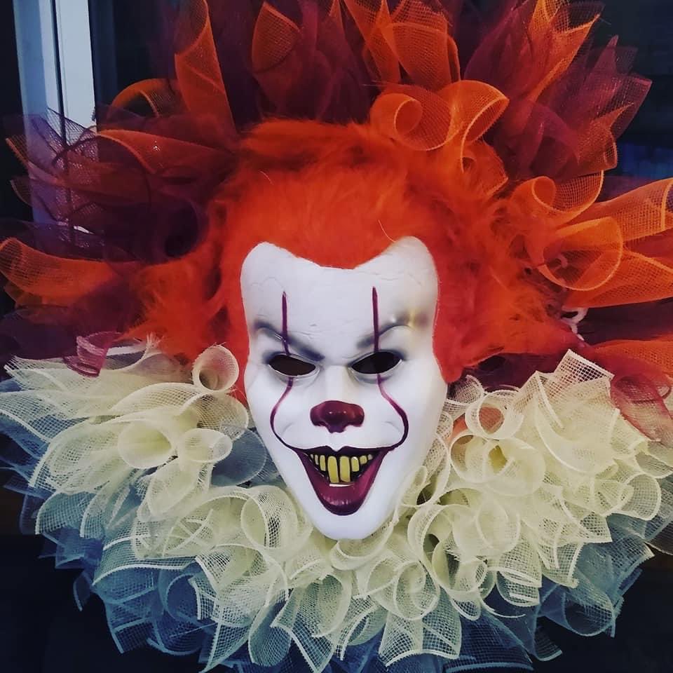 DevonGibson1011's tweet photo. What is everyone favorite craft they have ever made? This one is mine!  These are my top 4. #HalloweenEnds #craftswithdevon #diy https://t.co/FhXRMF7LCt