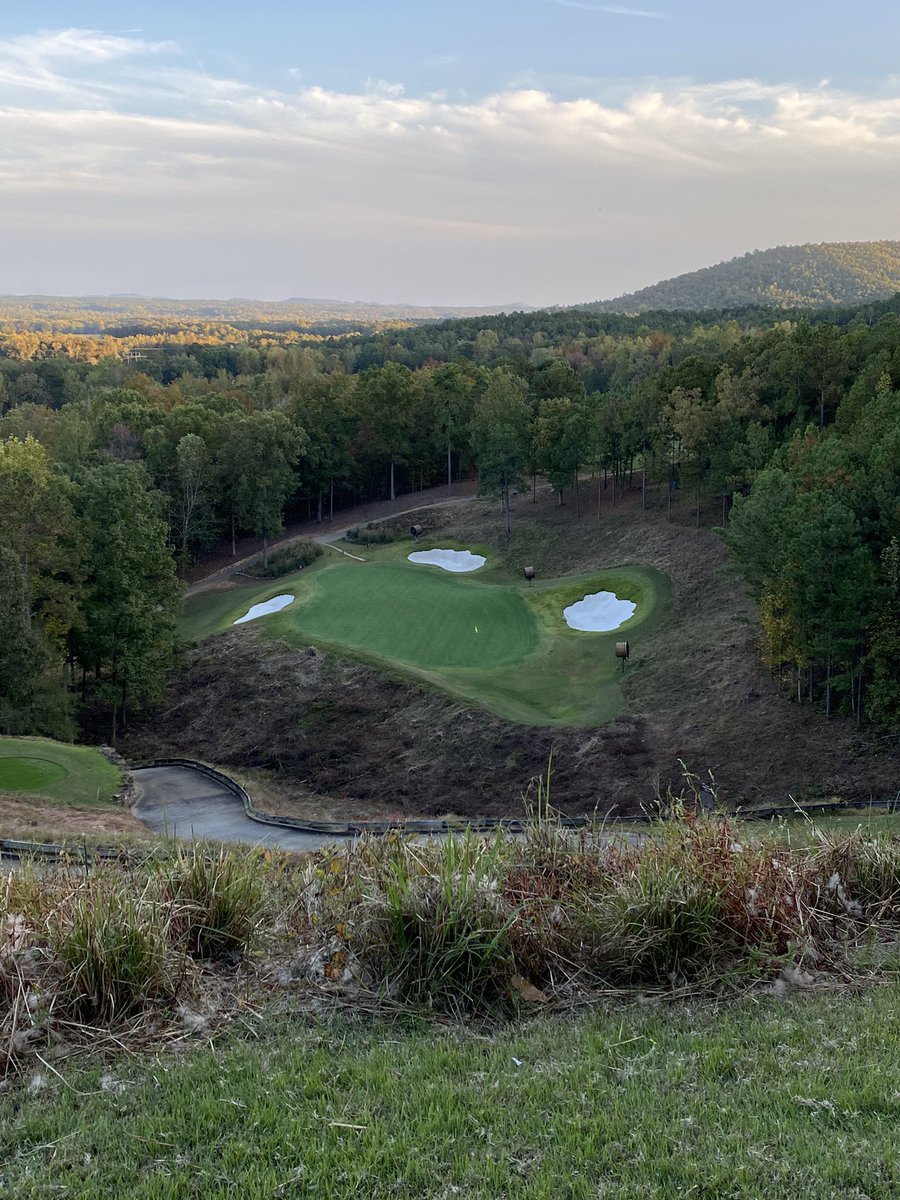 Bama_Aight's tweet photo. Beautiful fall day for some fundraiser golf. @spann @coosavalleymed #seafoodscramble #Farmlinks https://t.co/a32etIS5Gk