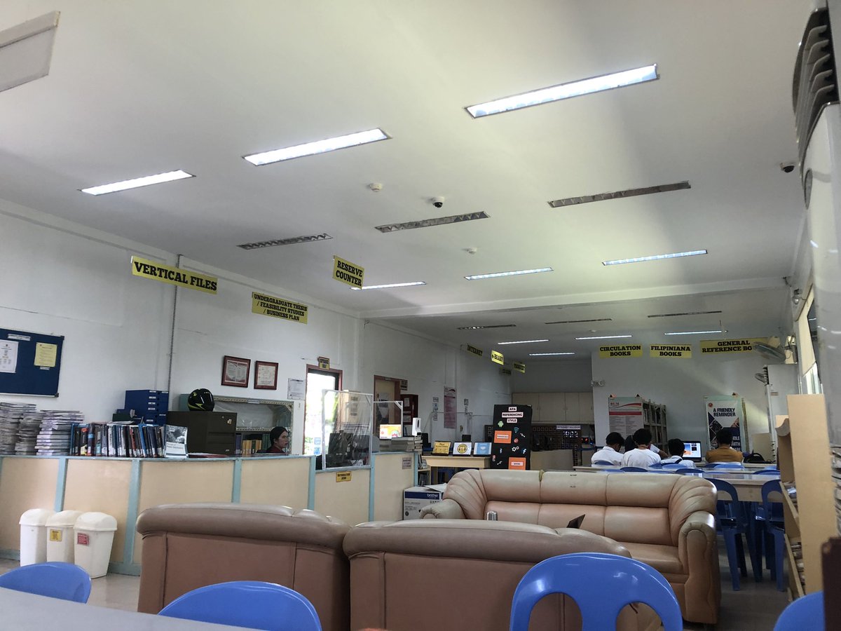 jusc3n's tweet photo. lami kaayo itambay tibuok adlaw sa library😩 https://t.co/f0Hqsh8Swa