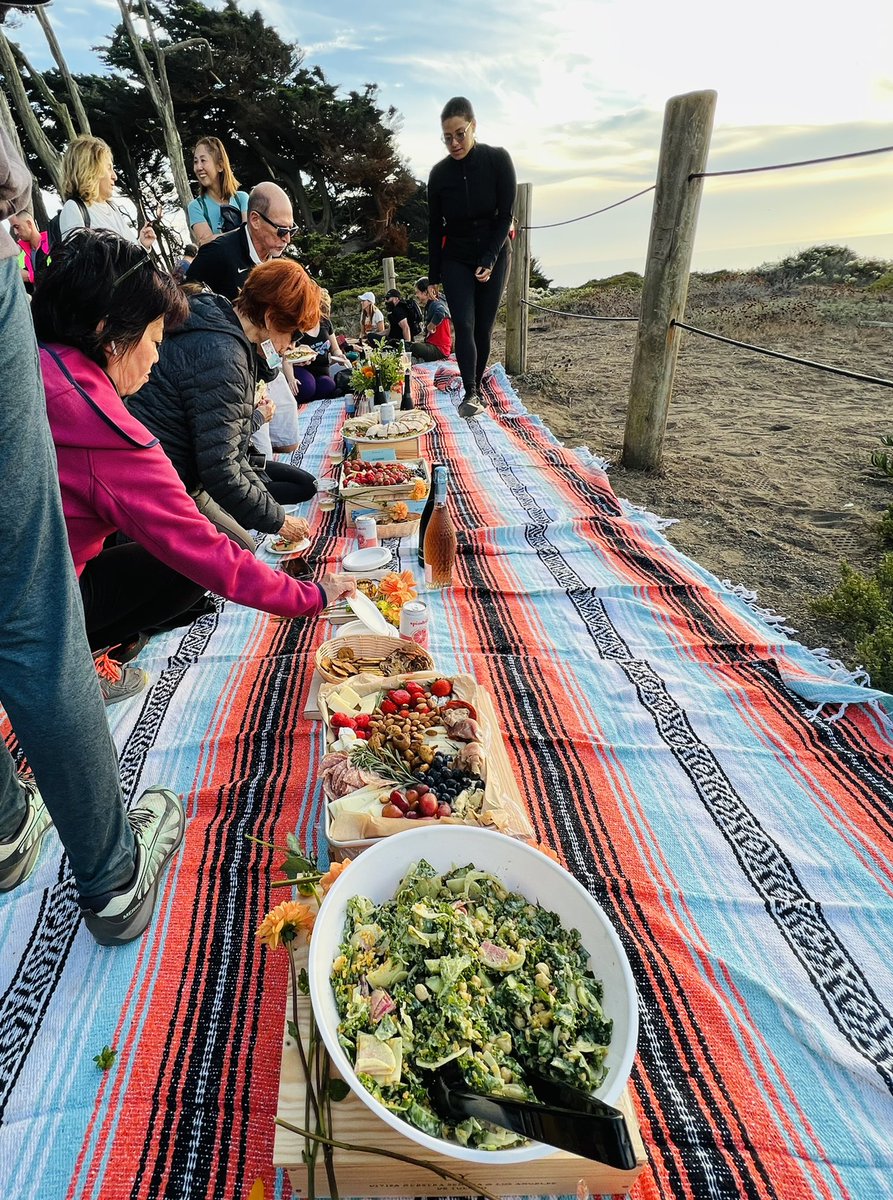 hknightsf's tweet photo. Just your standard Monday evening sunset picnic spread at the edge of the world. #AllOutSF #TotalSF https://t.co/UEzWBcA6pl