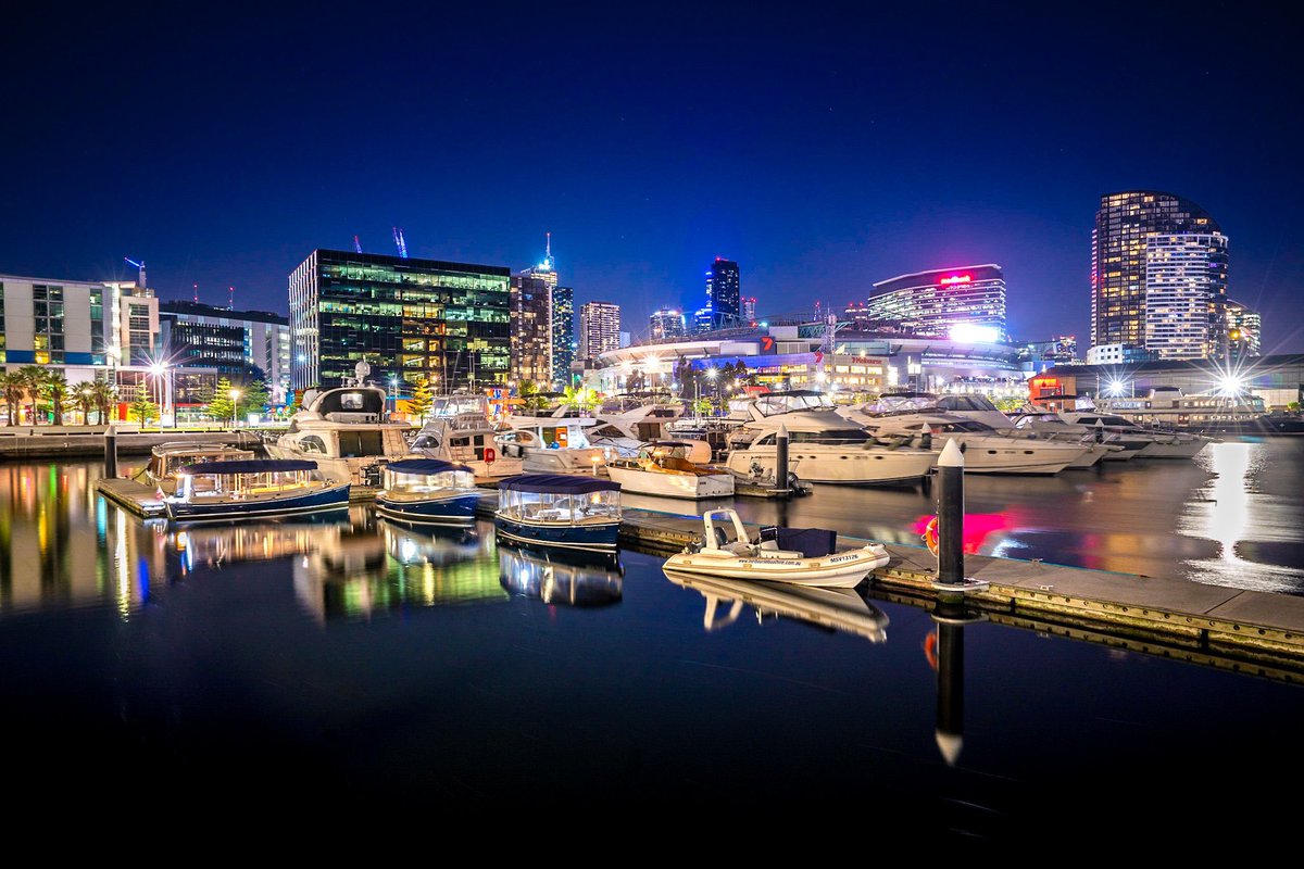 Melbourne_vic1's tweet photo. Melbourne Docklands ❤️ https://t.co/6lNT3R1hDS