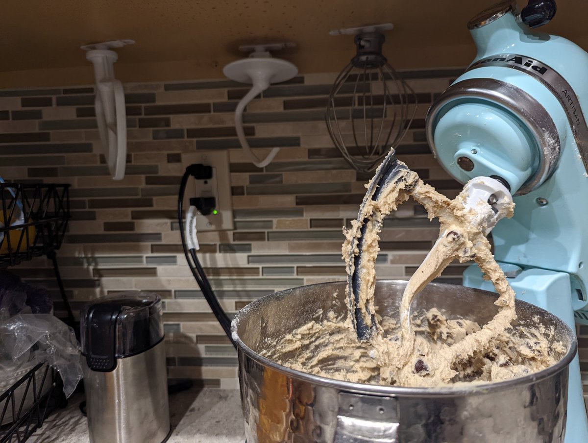 Rachel_Arielle's tweet photo. Can't use my kitchen aid and not think of you now @curiousquail 😂😂😂 https://t.co/ha507GxgVU