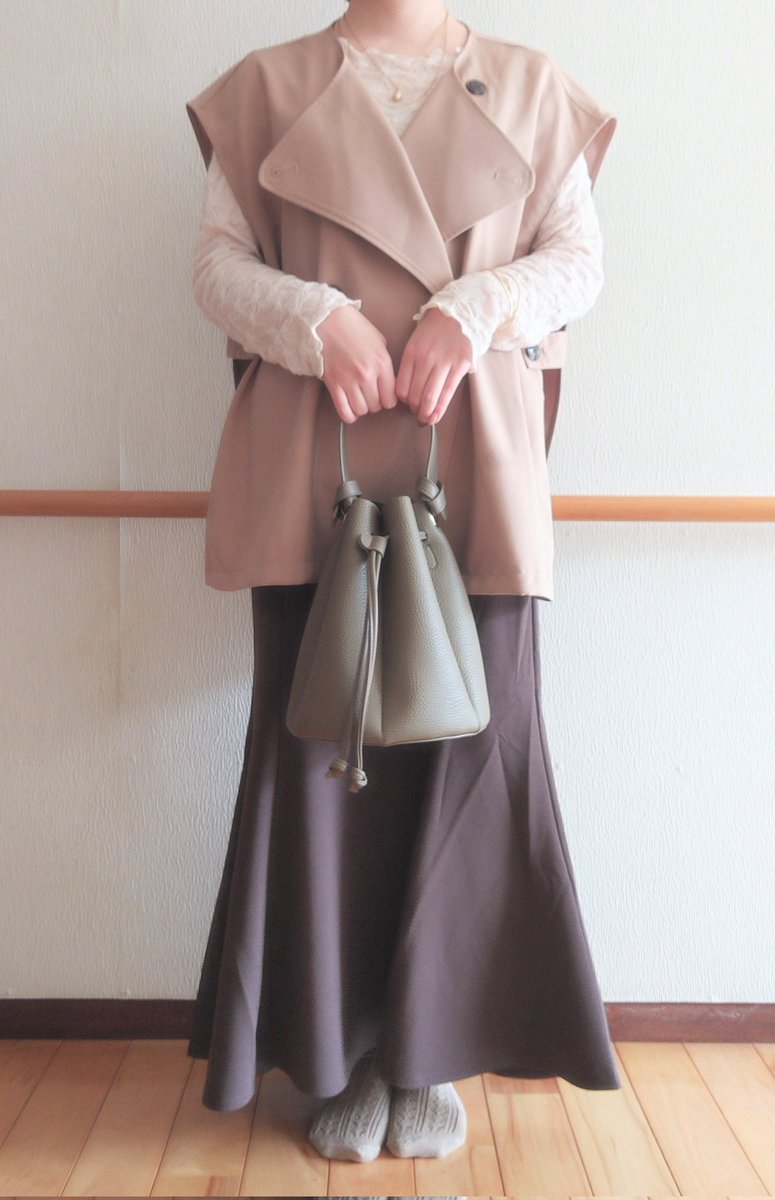 ujm0116's tweet photo. 今日のコーデ✨

トップス、ジレベスト、バック→ゆみさん
スカートGU

ゆみさんコーデ😍

#しまむら #しまむら購入品 #talbyyumi https://t.co/ZHvhq2II0U