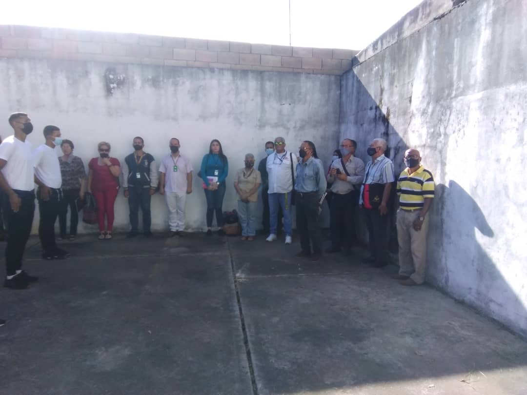 GCNucleoSucre's tweet photo. Hoy #17Oct2022|| El personal docente, administrativo, obrero, coordinadores y jefes de áreas de la @Ext_Carupano del @GCNucleoSucre dieron inicio a la apertura del período académico 2-2022, con una gran bienvenida a los alumnos nuevos ingresos del CINU de esta Casa de Estudio. https://t.co/bu3sERcO8i