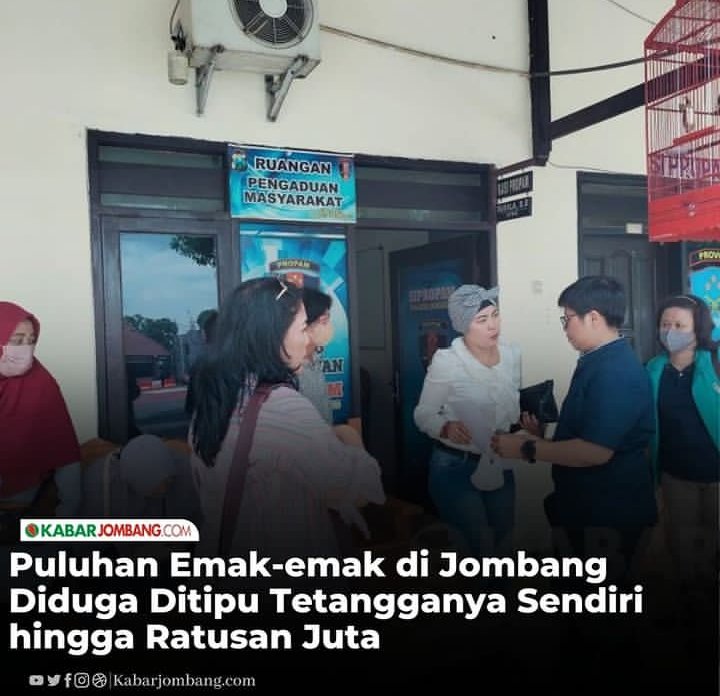 info__jombang's tweet photo. Puluhan emak-emak di Jombang diduga jadi korban penipuan oleh seorang ibu rumah tangga bernama Anita Witasari warga Perumda Mahameru, Jombang. Penipuan tersebut, bermodus dengan meminjam sejumlah uang. https://t.co/FPNABMpqOw