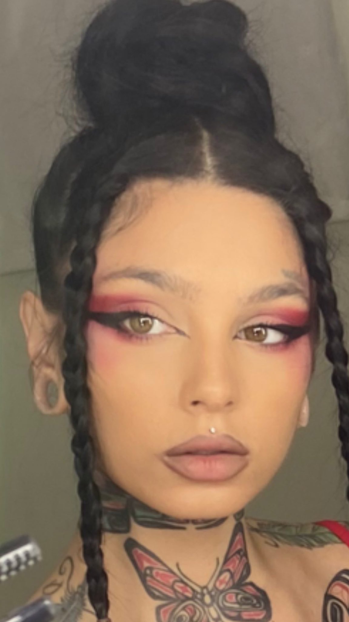 TAYLOR WHITE on Twitter "face waist , ya welCUM 👄💦 https//t.co