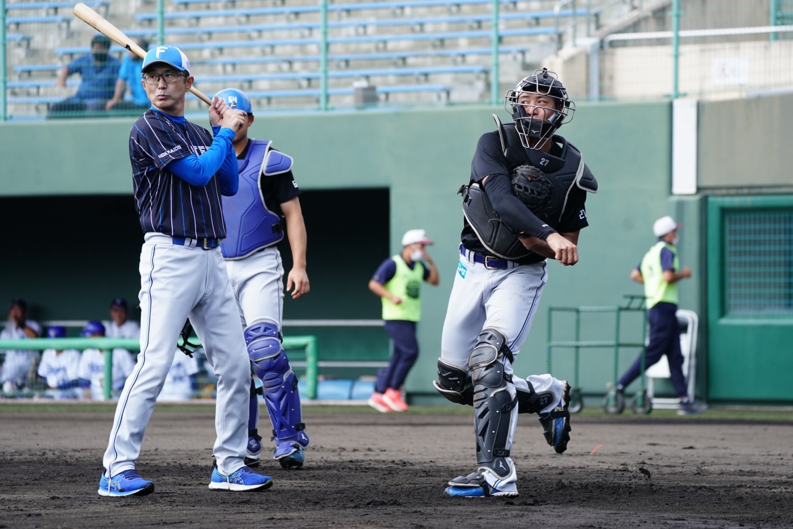 日本ハムファイターズ ウインドブレーカー
